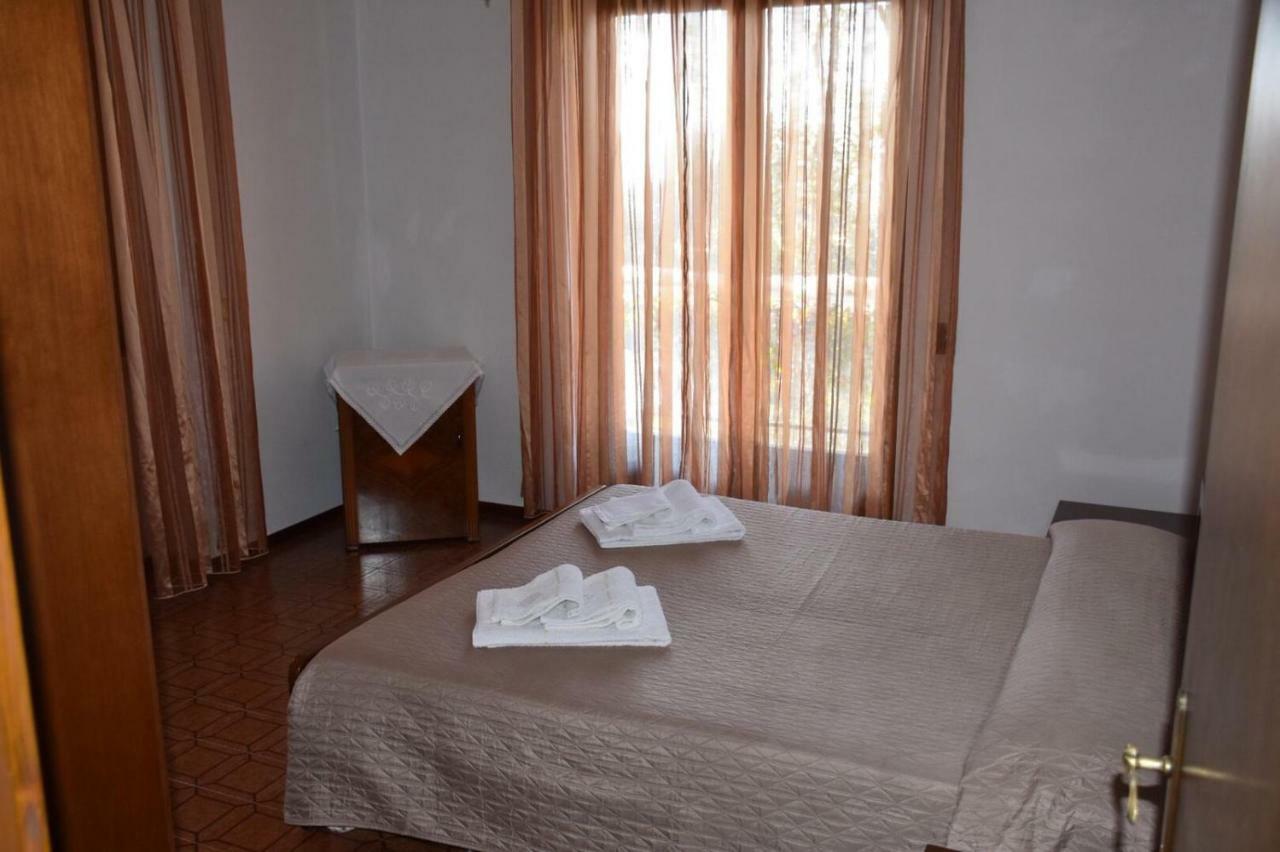 Casa Vacanze Ester Brenzone sul Garda Kültér fotó